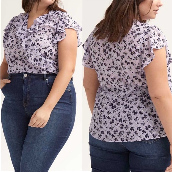 Pennington’s Floral Blouse - Picture 1 of 6